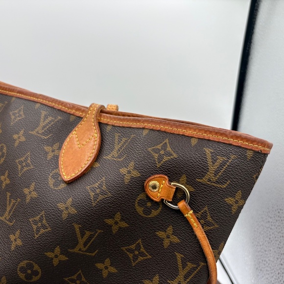 LOUIS VUITTON Monogram Neverfull MM Brown Tote Bag - Picture 11 of 16